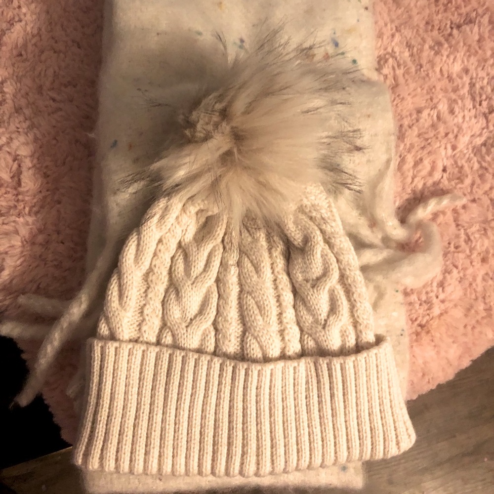Brand new hat and scarf
